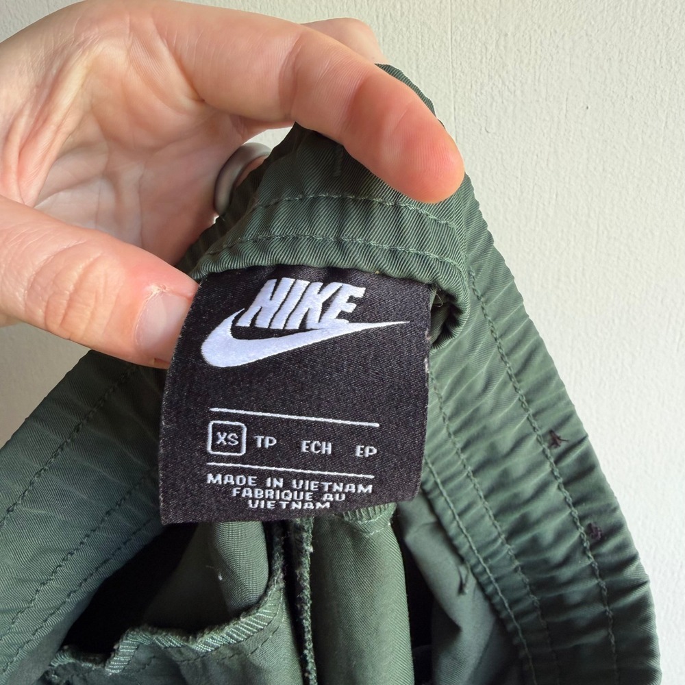 Nike Womens Tech Essentials Woven Tapered Pants Dark Green Olive XS - Picture 5 of 8
